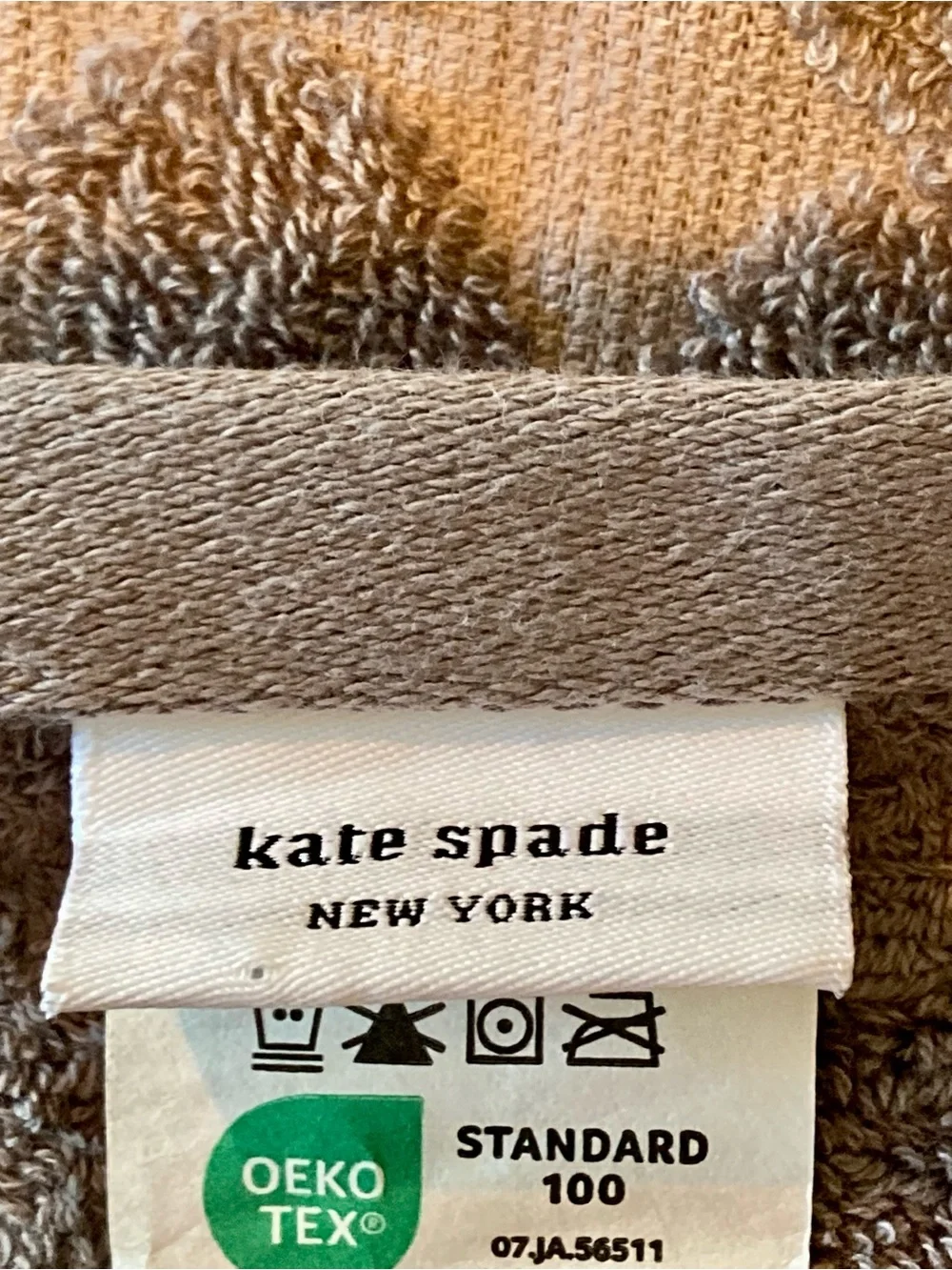 NEW kate spade New York Gray Dot Bath Towel - Set of 4